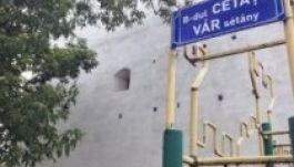 Már csak a polgármesteren múlik a kétnyelvű utcanévtáblák ügye