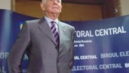 Hivatalos: beszállt a választási küzdelembe a volt kémfőnök