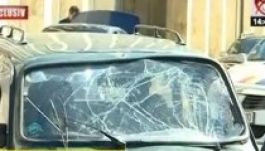 A kormányépületnek hajtott autójával az ámokfutó Adrian Sobaru