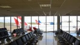 Kiürítették a sydneyi repülőteret egy iPadjébe feledkező férfi miatt