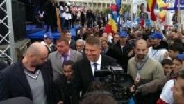 Klaus Johannis megkezdte  a választási kampányát