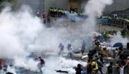 Demokráciáért tüntettek a könnygázzal lefújt hongkongi diákok