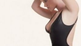 Mindenki Tolvai Renáta melleit bámulja (FOTÓ)