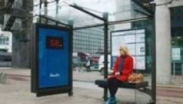 Esetenként kellemetlen lesz a moszkvai „őszinte” padokra ülni