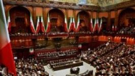 Évi százezer eurót keres az olasz parlament borbélya