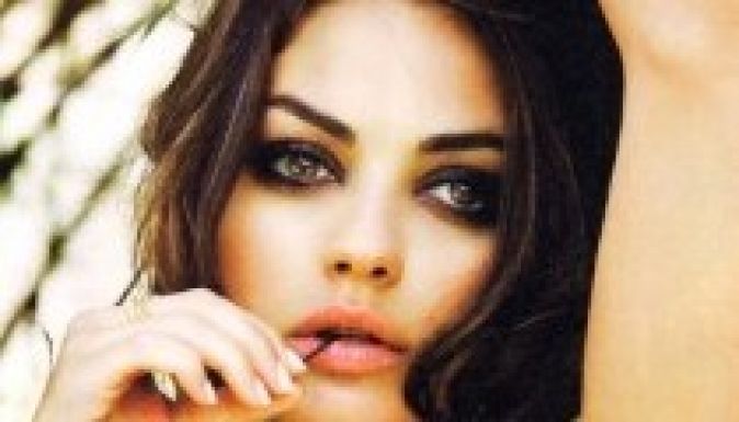 Gyereke született a világ egyik legszebb nőjének