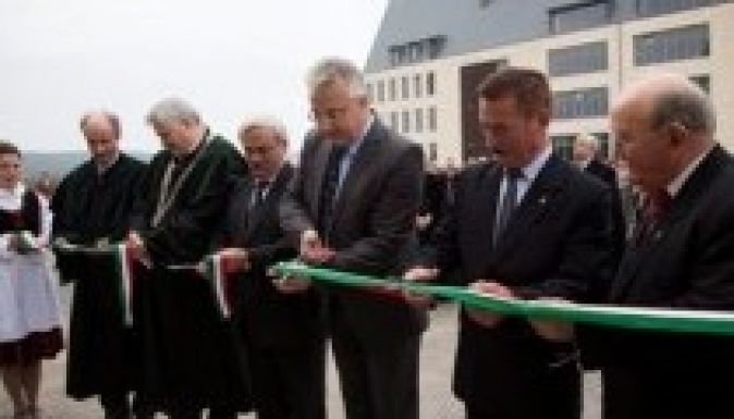 Felavatták a Sapientia marosvásárhelyi diákbentlakását