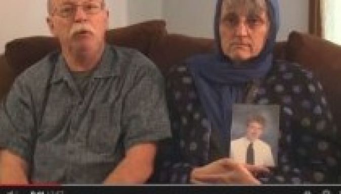 Az amerikai túsz szülei üzentek az Iszlám Államnak (VIDEÓ)