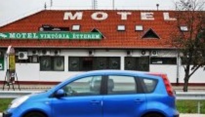 Román állampolgárok tömege jelentkezett be egy magyar panzióba