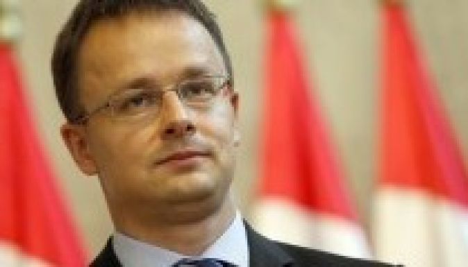 Jövő év végéig megépül a román-magyar gyorsforgalmi összeköttetés