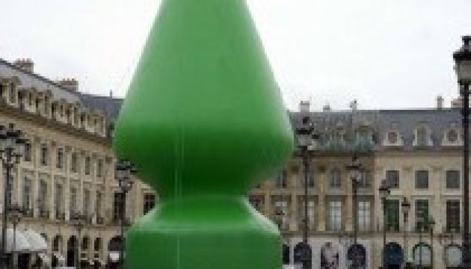 Hollande védelmébe vette a polgárpukkasztó művészt