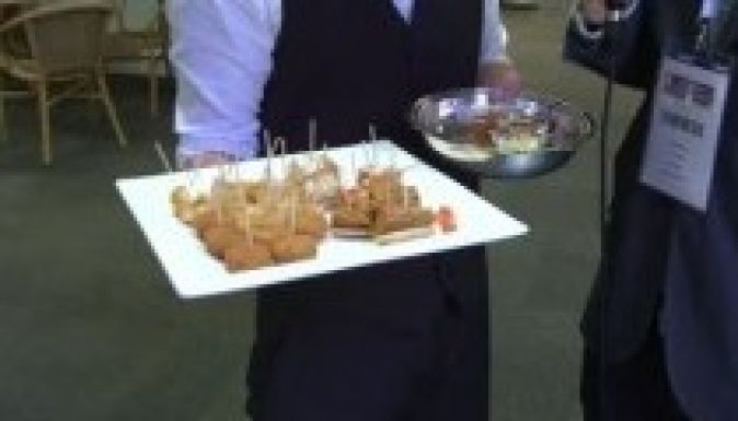 Mekis kajával vertek át ételkritikusokat (VIDEÓ)