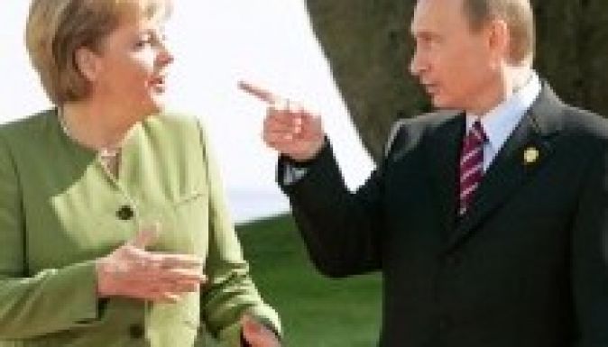 Merkel és Putyin a gázról tárgyalt