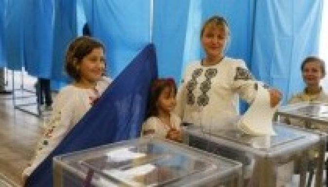 Megkezdődött a rendkívüli parlamenti választás Ukrajnában