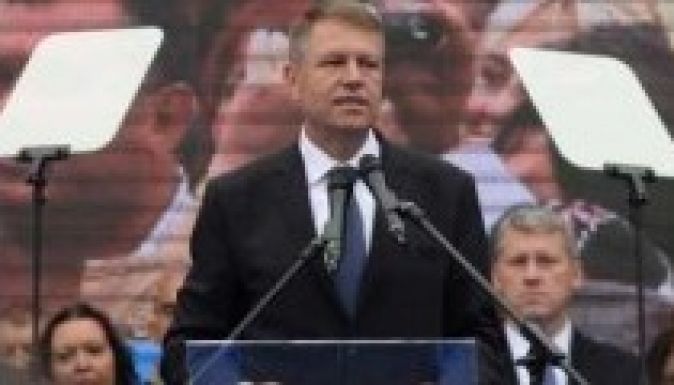 Csak november 18-án tárgyalják Johannis összeférhetetlenségi ügyét