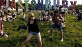 Percek alatt elkeltek a 2015-ös Glastonbury fesztivál jegyei
