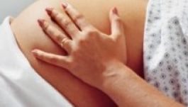 Egészséges babát szült egy méhátültetésen átesett nő