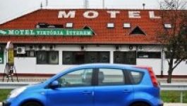 Román állampolgárok tömege jelentkezett be egy magyar panzióba