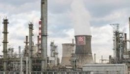A Lukoil újraindítja romániai kőolaj-finomítóját