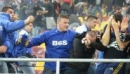 Ököllel ütötték a drukkereket a román-magyar mérkőzésen (GALÉRIA)