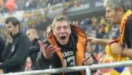 Őrizetbe vettek Bukarestben harminc román drukkert