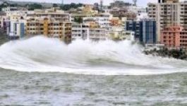 Háromezer embert evakuáltak Indiában egy vad ciklon elől