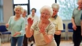 Január elsejétől növekednek a nyugdíjak és a minimálbér