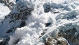 Legalább 21 áldozata van a nepáli lavinaomlásnak