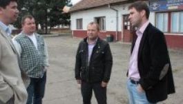 Államtitkári igéret útfelújításra és jobb vasúti menetrendre