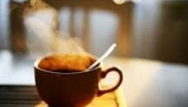 Fölösleges és káros is a korareggel fogyasztott kávé