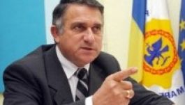 Funar betiltaná a magyar nyelvet a közmédiában