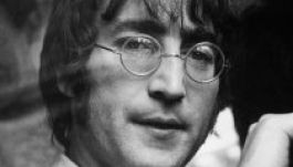 Elárverezik John Lennon szemüvegét