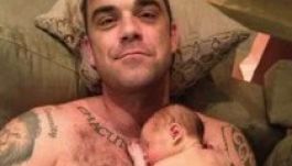 Megszületett Robbie Williams második gyermeke