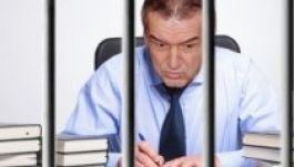 Könyvet írt a börtönben Gigi Becali