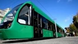 Sínre került Aradon az új román csodavillamos