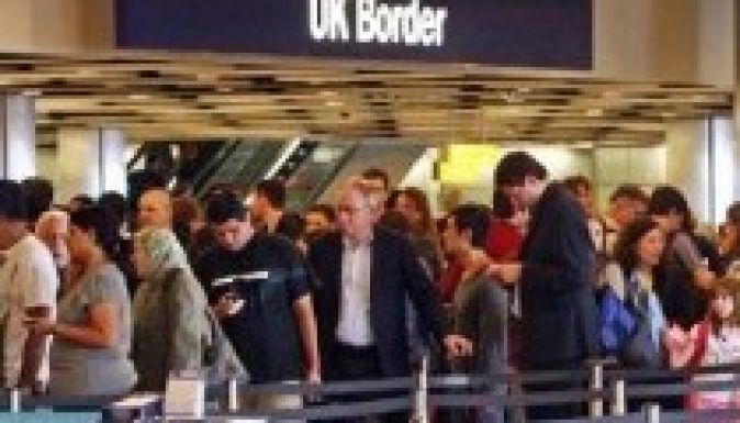 Helyi gazdasági elemzők szerint a britek jól járnak a bevándorlókkal