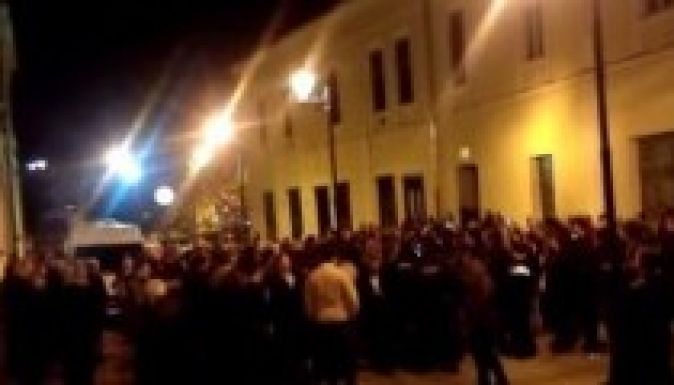 A kormányőrségre volt szükség Ponta kimenekítéséhez Nagybányán (VIDEÓ)