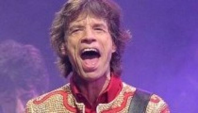Mick Jagger torokfájása miatt nem koncertezhet a Rolling Stones