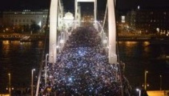 Tüntetés Budapesten: „demokráciát!”, 