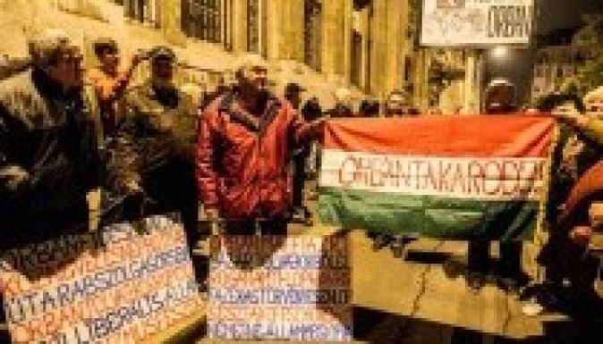 Nézőpont: csökkent a Fidesz, nőtt a Jobbik és az LMP támogatottsága