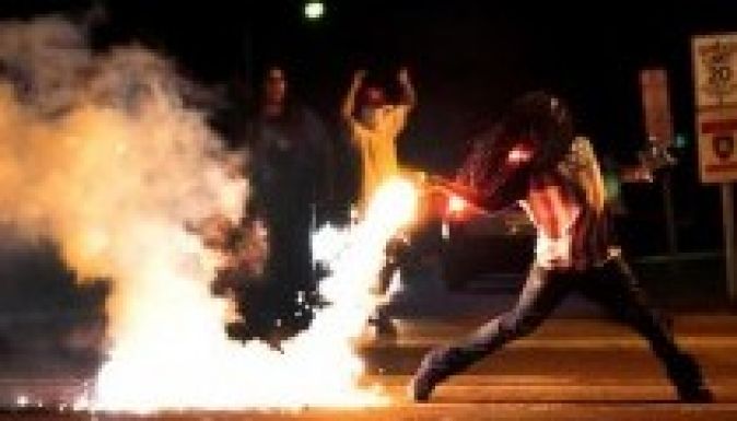 Missouri rendkívüli intézkedésekkel készül a nagyesküdtszék döntésére