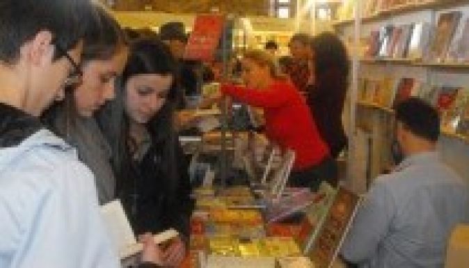 Könyvet ajándékba kicsiknek, nagyoknak