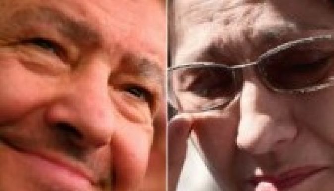 Elvesztette mentelmi jogát két volt miniszter is