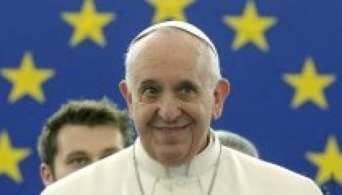 Ferenc pápa Strasbourgban: ne csak a gazdaság körül forogjon Európa