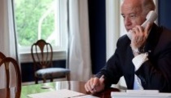 Újabb fontos telefonhívást kapott Klaus Johannis