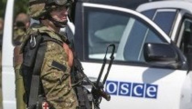 Rakétagránáttal lőtték az EBESZ-megfigyelőket Ukrajnában