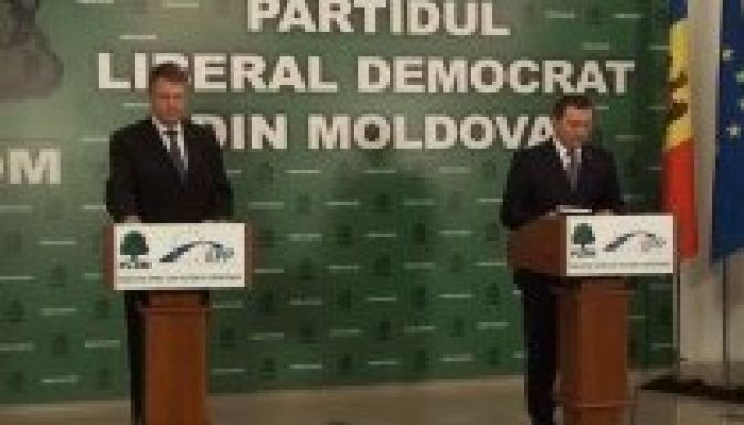 Chișinăuba vezetett Klaus Johannis első külföldi útja