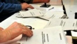 Vasárnap új államelnököt választ Románia