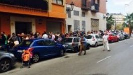 Még mindig hatalmasak a sorok a külföldi szavazókörzeteknél