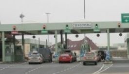 Félig lezárták a csengersimai határátkelőhöz vezető utat